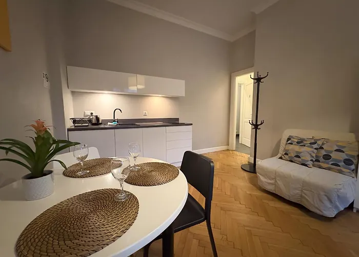 Place Warszawska Apartmán *